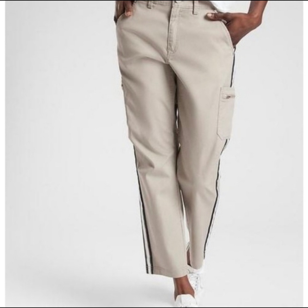 Athleta Summit Cargo Pants Tan Stripe Ankle Size 12P Pockets Travel Hiking